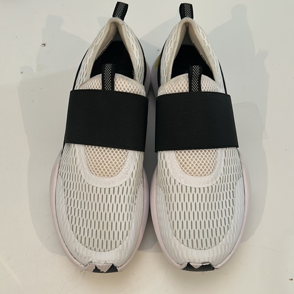 Sorel Women's Kinetic Impact Slip On Strap Shoes in White & Bolt sz US 9.5 - Picture 3 of 5